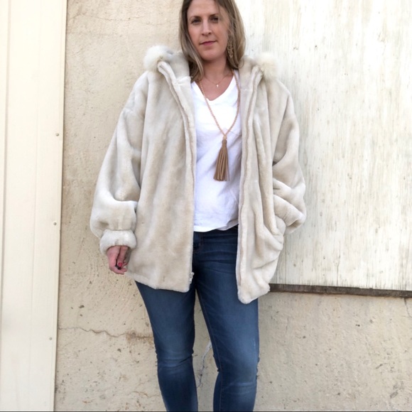 Neiman Marcus Jackets & Blazers - Vintage Neiman Marcus Fur Coat L Ivory Oversized